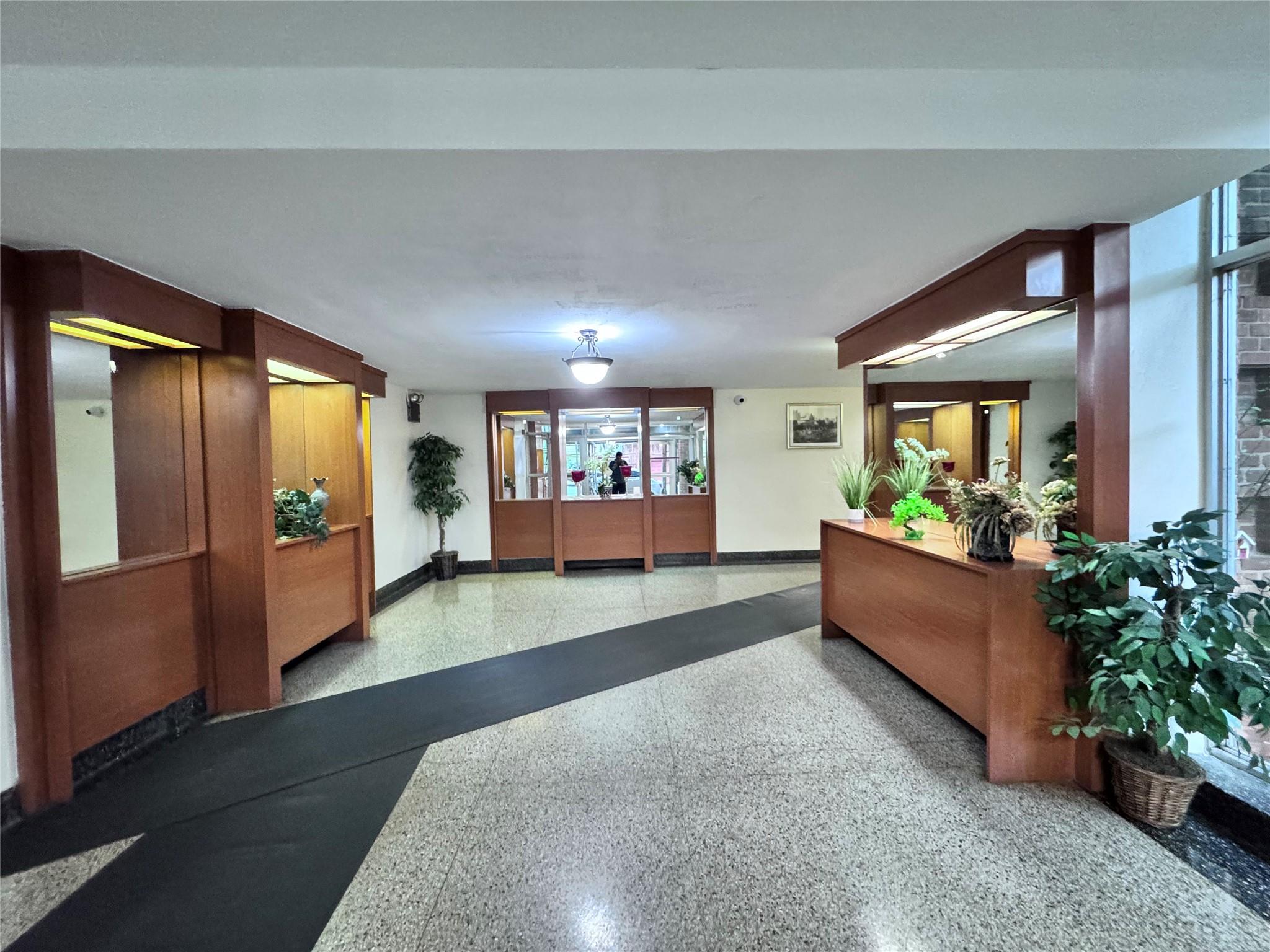 #2 photo, 33-24 junction Boulevard, クイーンズ区 Jackson Heights , NY 11372