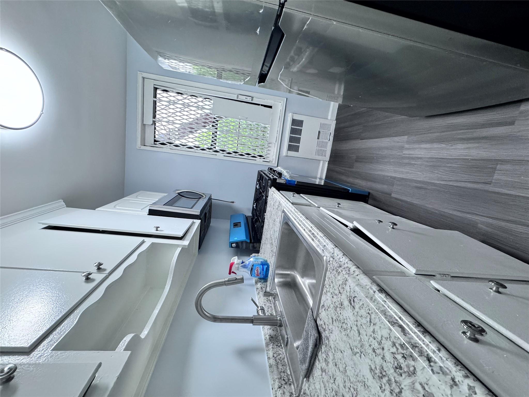 #7 photo, 33-24 junction Boulevard, クイーンズ区 Jackson Heights , NY 11372