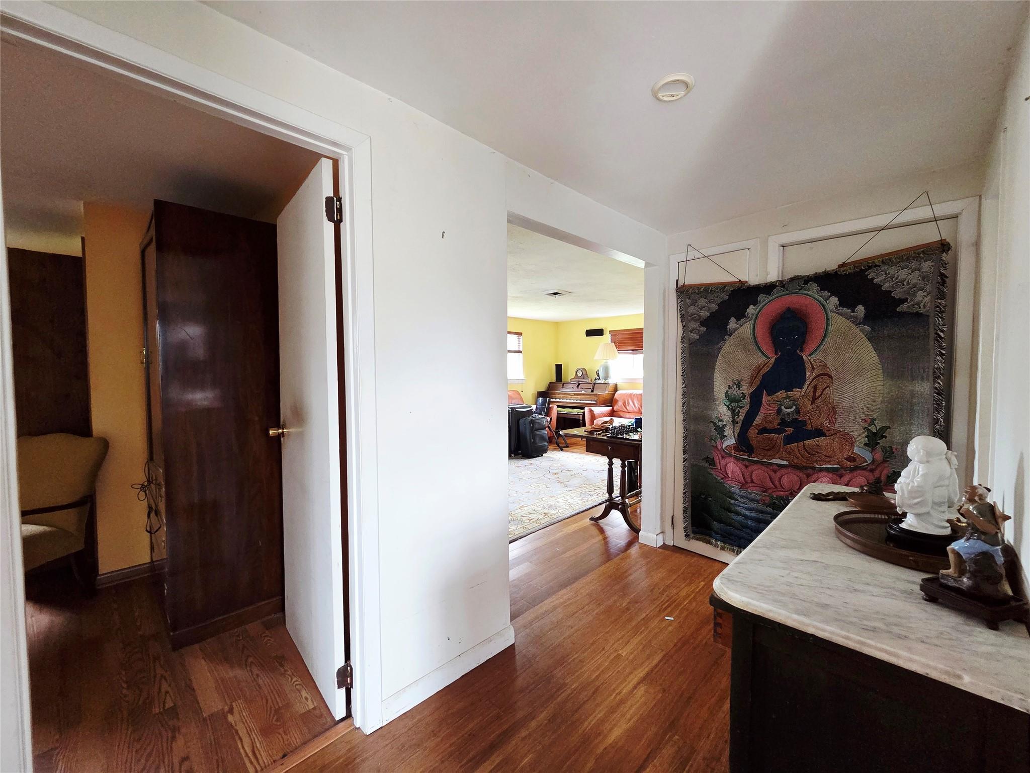 #13 photo, 14 Brian Drive, سوفولك East Islip , NY 11730