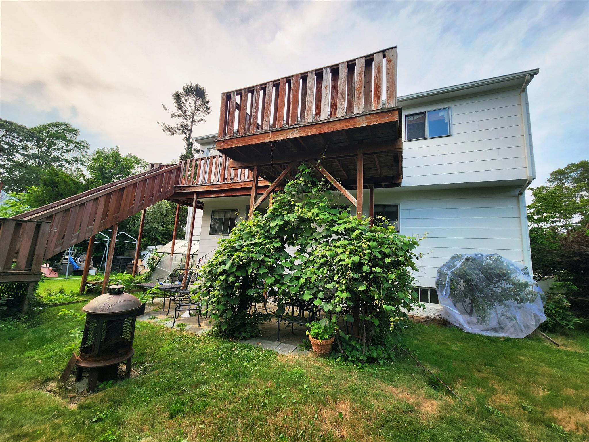 #4 photo, 14 Brian Drive, سوفولك East Islip , NY 11730