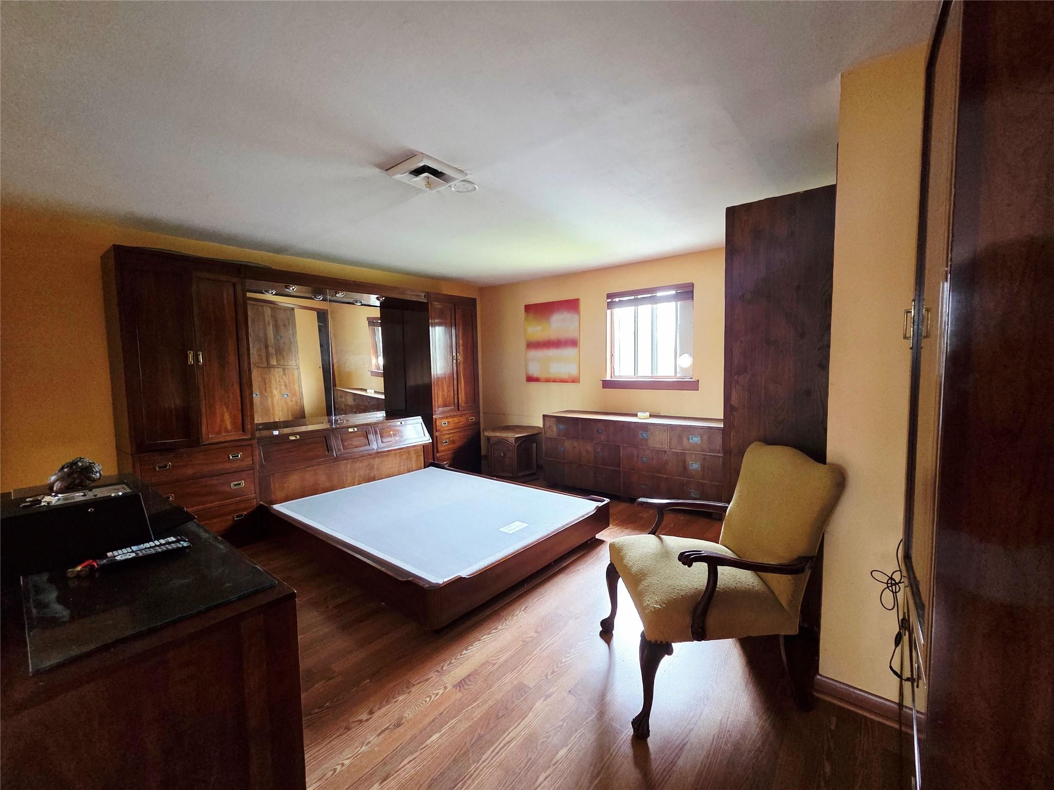 #8 photo, 14 Brian Drive, سوفولك East Islip , NY 11730