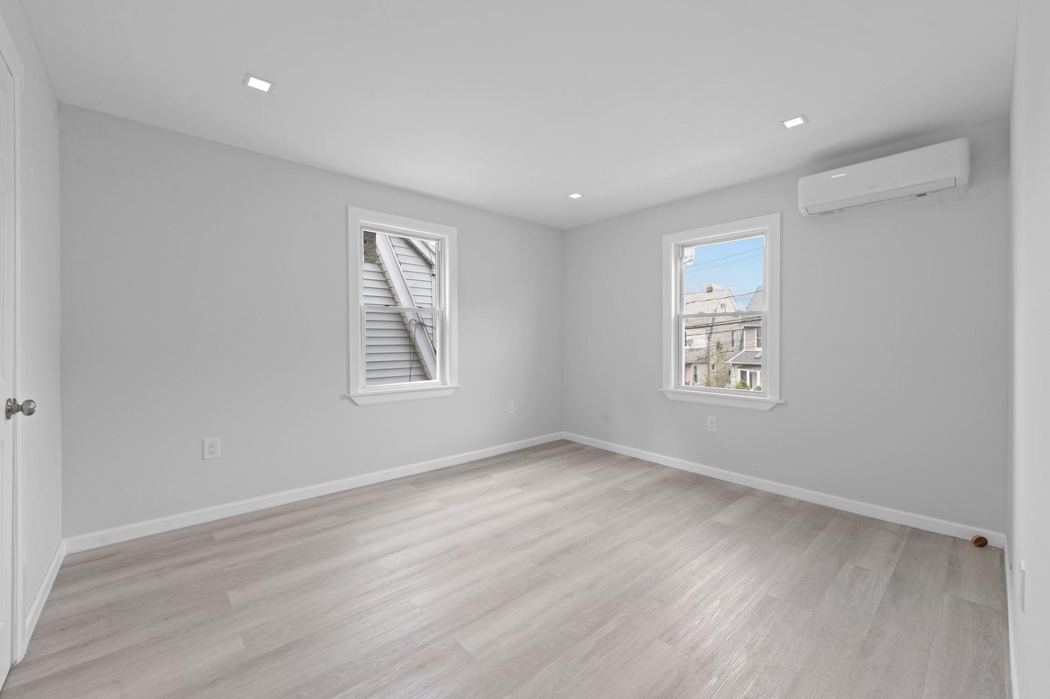 #7 photo, 19432 113th Road, クイーンズ区 Hollis , NY 11412