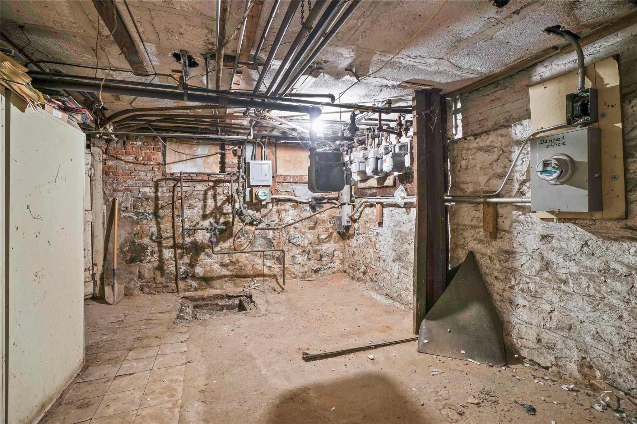 #13 photo, 1670 Putnam Avenue, クイーンズ区 Ridgewood , NY 11385