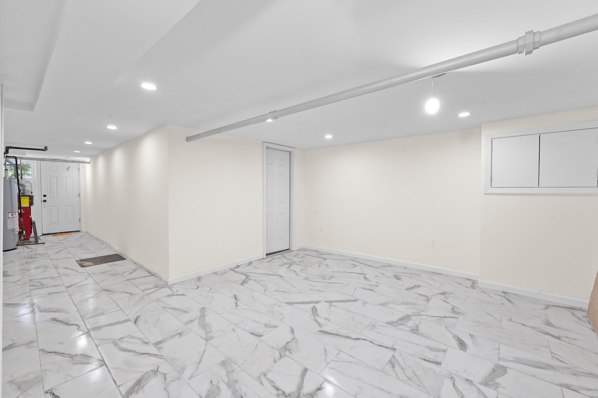 #13 photo, 18914 114th Road, クイーンズ区 Saint Albans , NY 11412