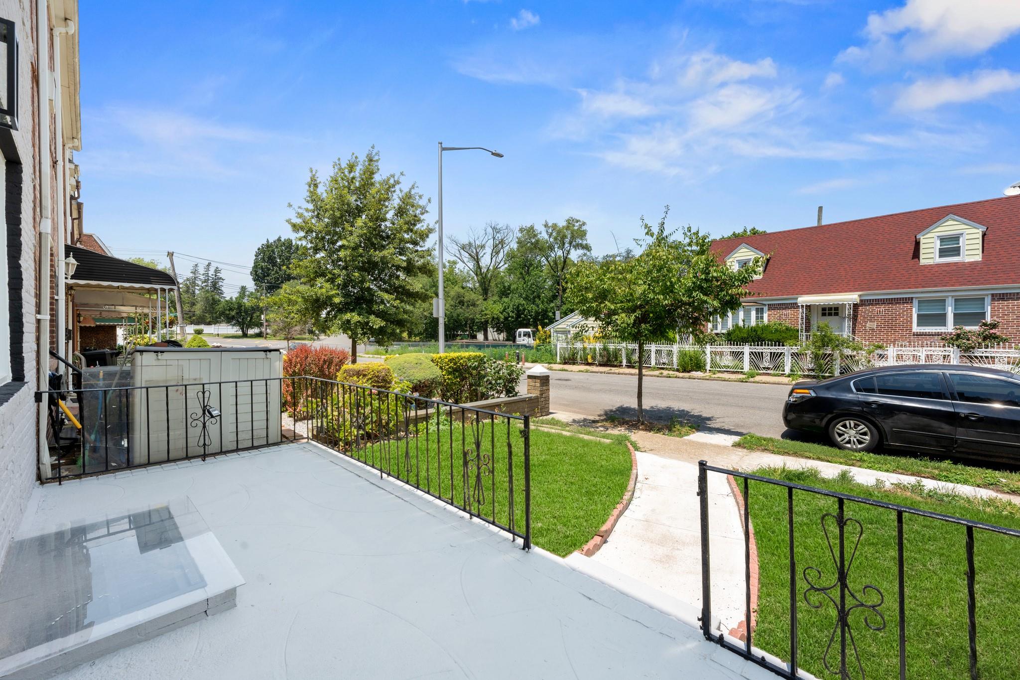 #16 photo, 18914 114th Road, クイーンズ区 Saint Albans , NY 11412