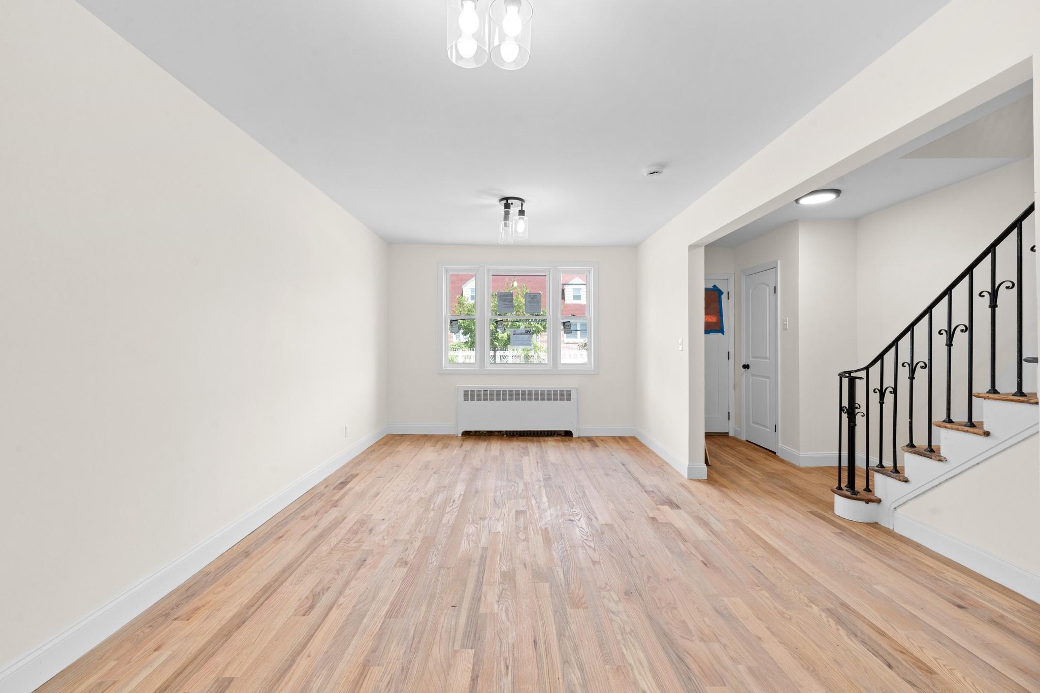 #2 photo, 18914 114th Road, クイーンズ区 Saint Albans , NY 11412