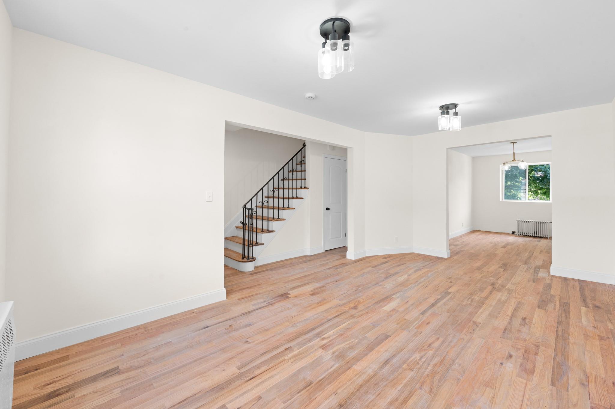 #4 photo, 18914 114th Road, クイーンズ区 Saint Albans , NY 11412