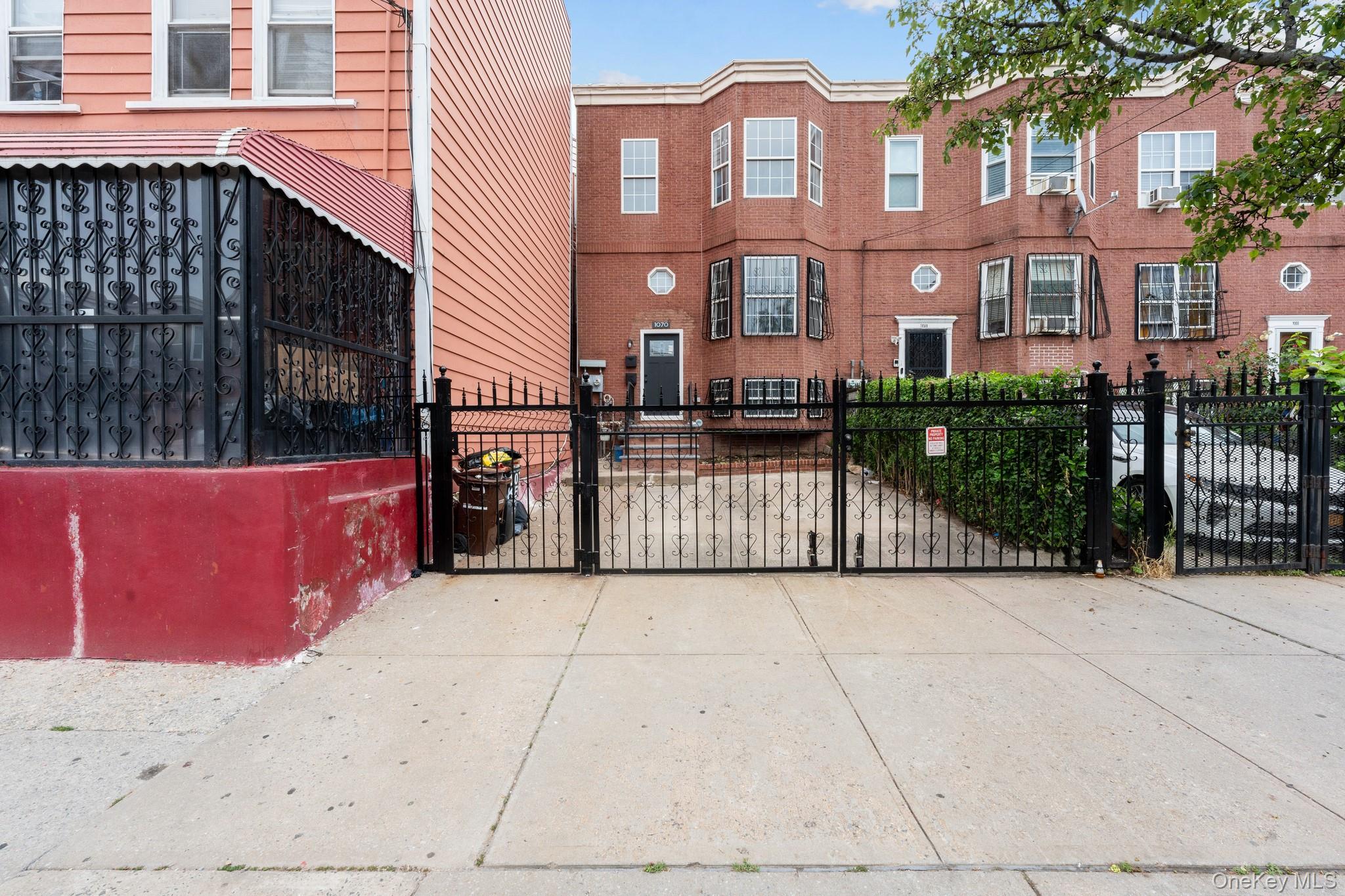 #1 photo, 1070 Kelly Street, 布朗士 Bronx , NY 10459