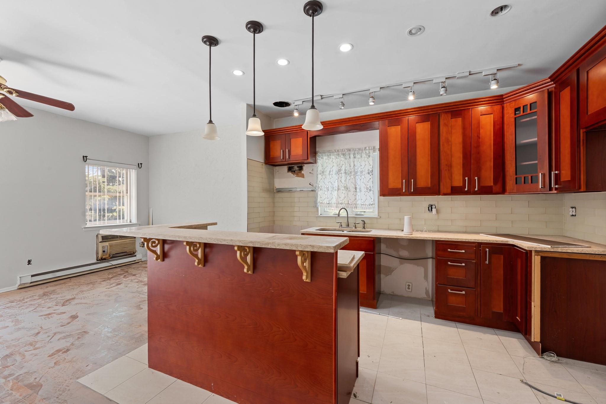 #3 photo, 11501 Linden Boulevard, South Ozone Park , NY 11420