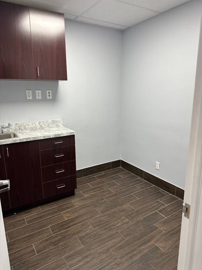 #7 photo, 10-28 154th Street, クイーンズ区 Whitestone , NY 11357