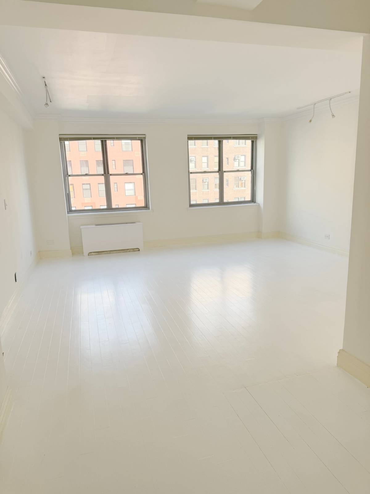 #6 photo, 80 Park Avenue, #11N, New York , NY 10016