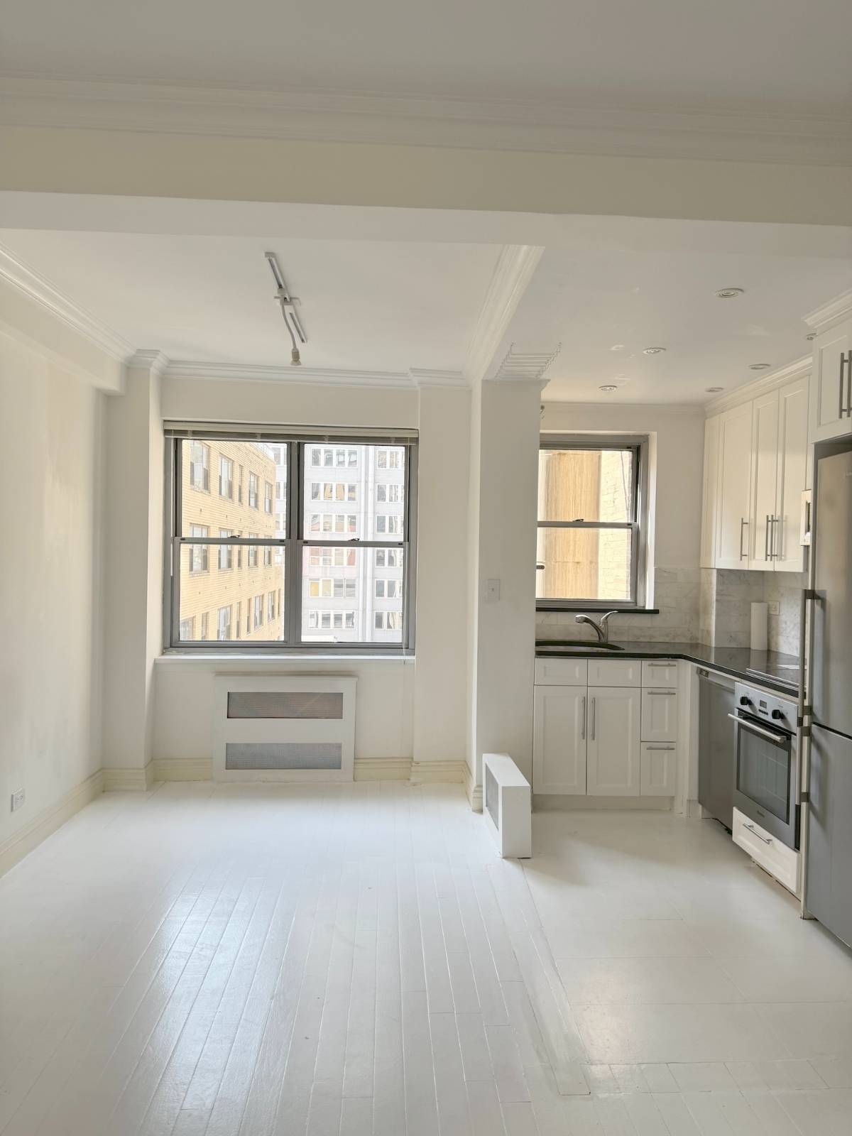 #8 photo, 80 Park Avenue, #11N, New York , NY 10016