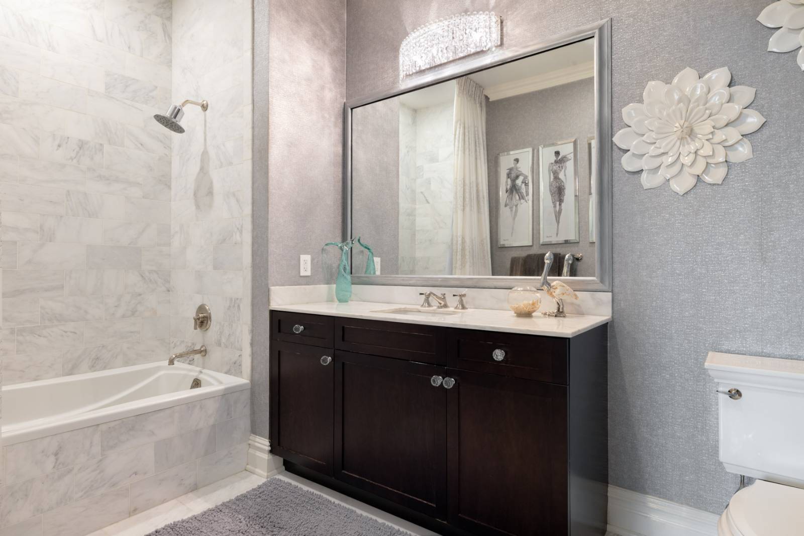 #8 photo, 2000 Royal Court, ナッソー郡 North Hills , NY 11040