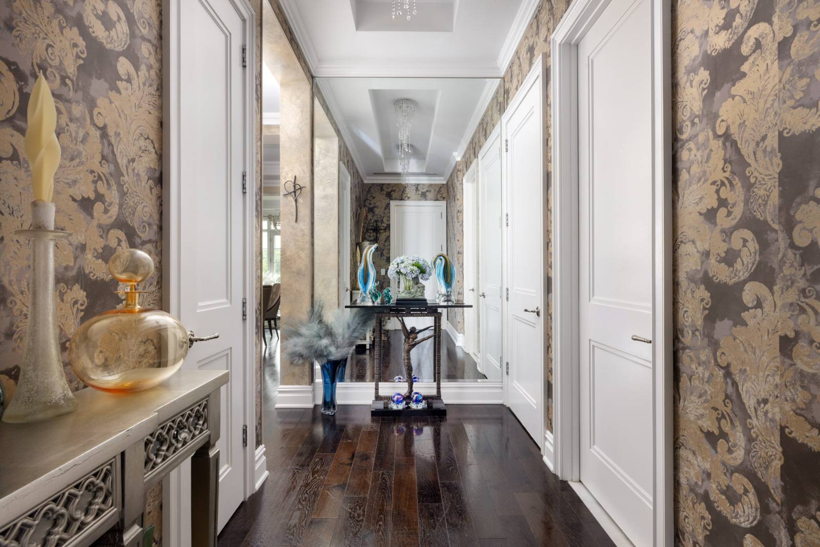 #9 photo, 2000 Royal Court, ナッソー郡 North Hills , NY 11040