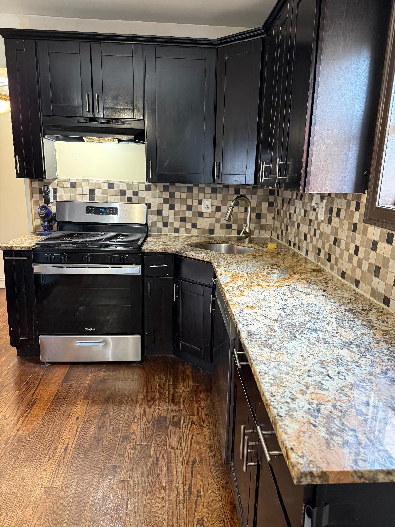 #1 photo, 19127 116th Avenue, 皇后區 Addisleigh Park , NY 11412