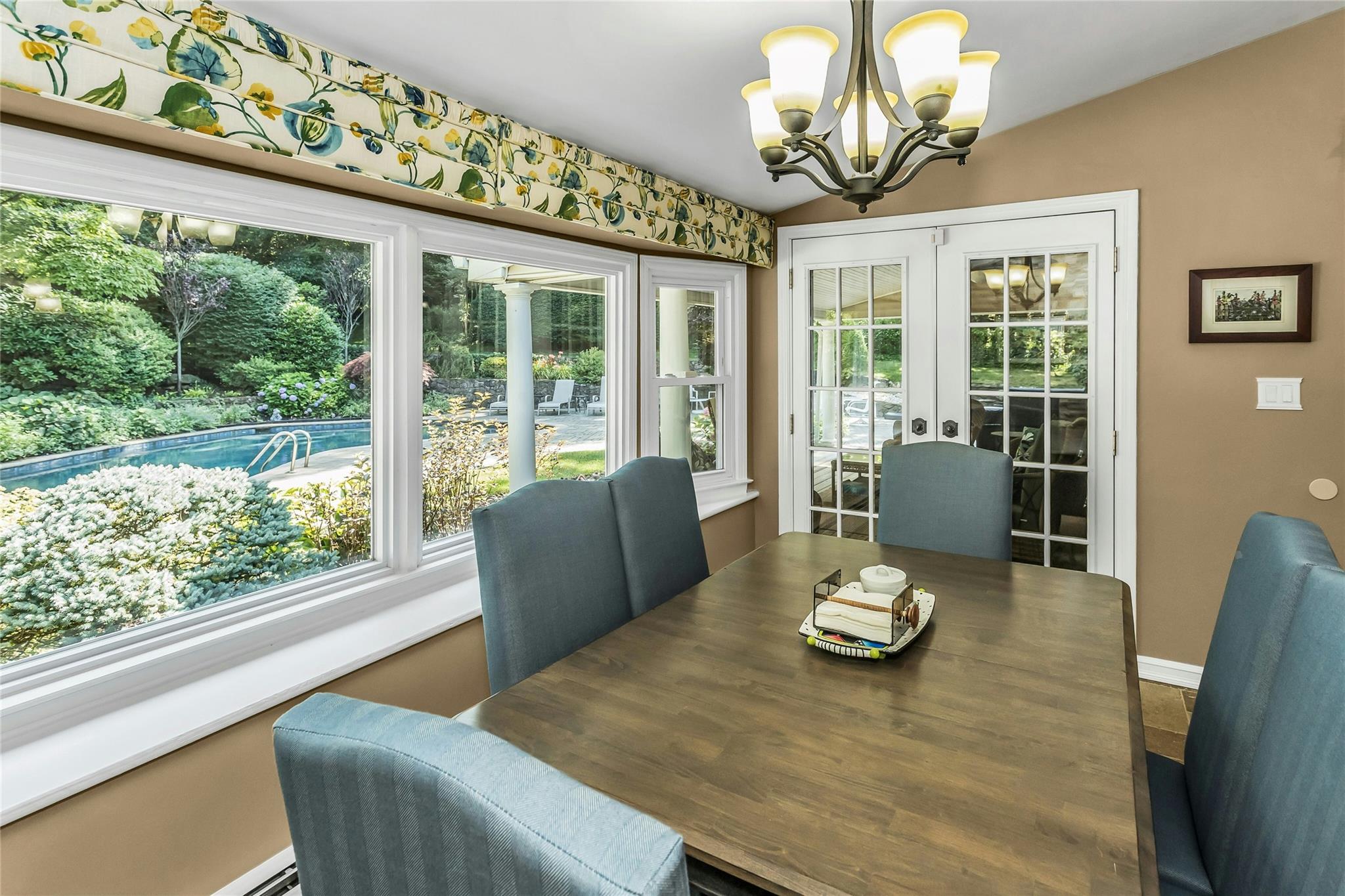 #7 photo, 31 Stonywell Court, Dix Hills , NY 11746