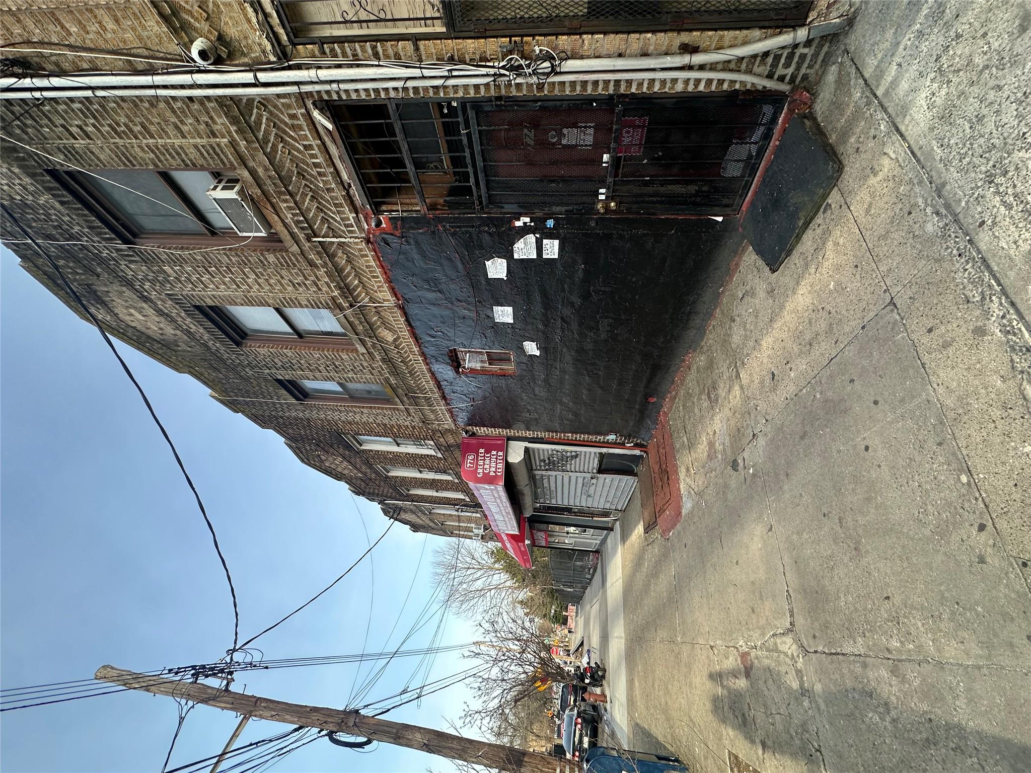 #2 photo, 774 Blake Avenue, ブルックリン区 Brooklyn , NY 11207