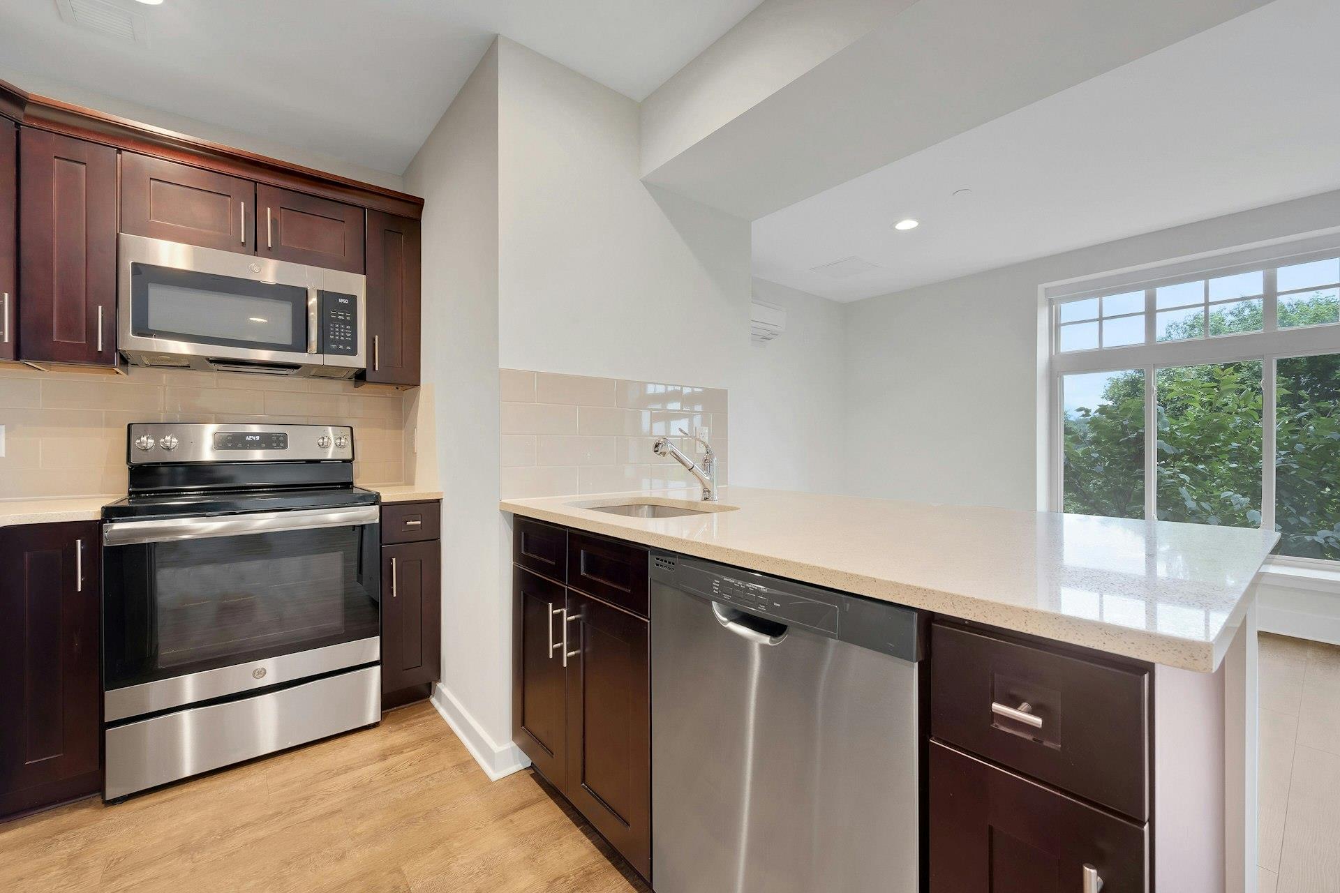 #1 photo, 40 Jackson Avenue, Eastchester , NY 10709