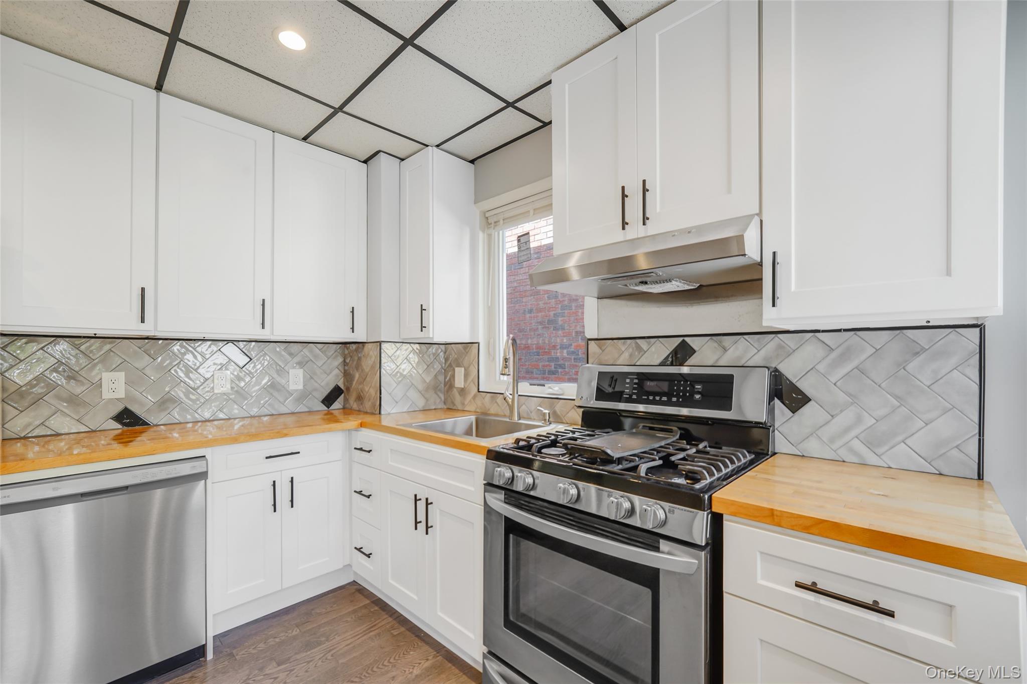 #12 photo, 6915 Loubet, クイーンズ区 Forest Hills , NY 11375