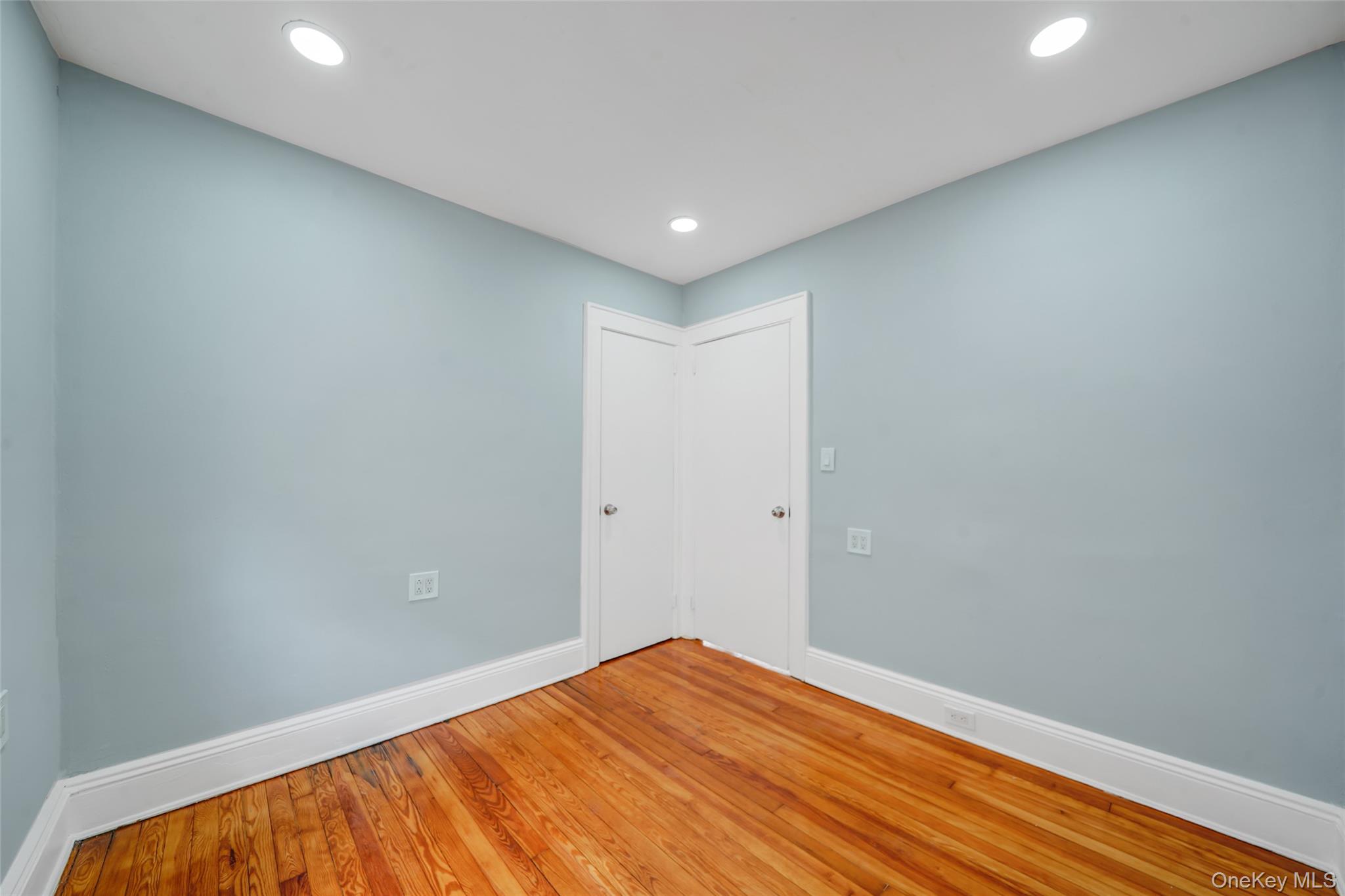 #18 photo, 6915 Loubet, クイーンズ区 Forest Hills , NY 11375