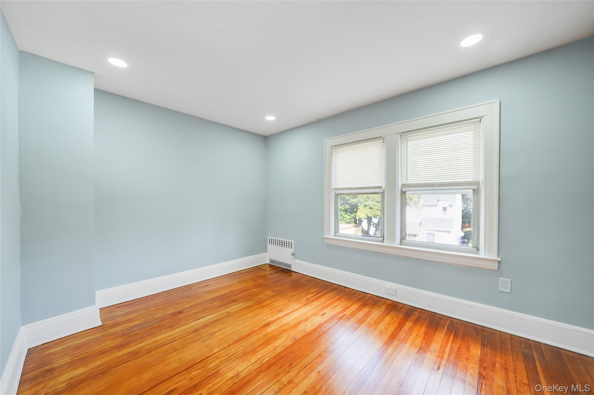 #19 photo, 6915 Loubet, クイーンズ区 Forest Hills , NY 11375