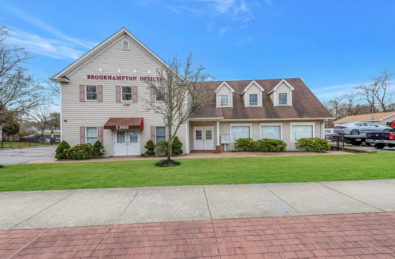 #1 photo, 1360 Montauk, 東長島 Mastic , NY 11950