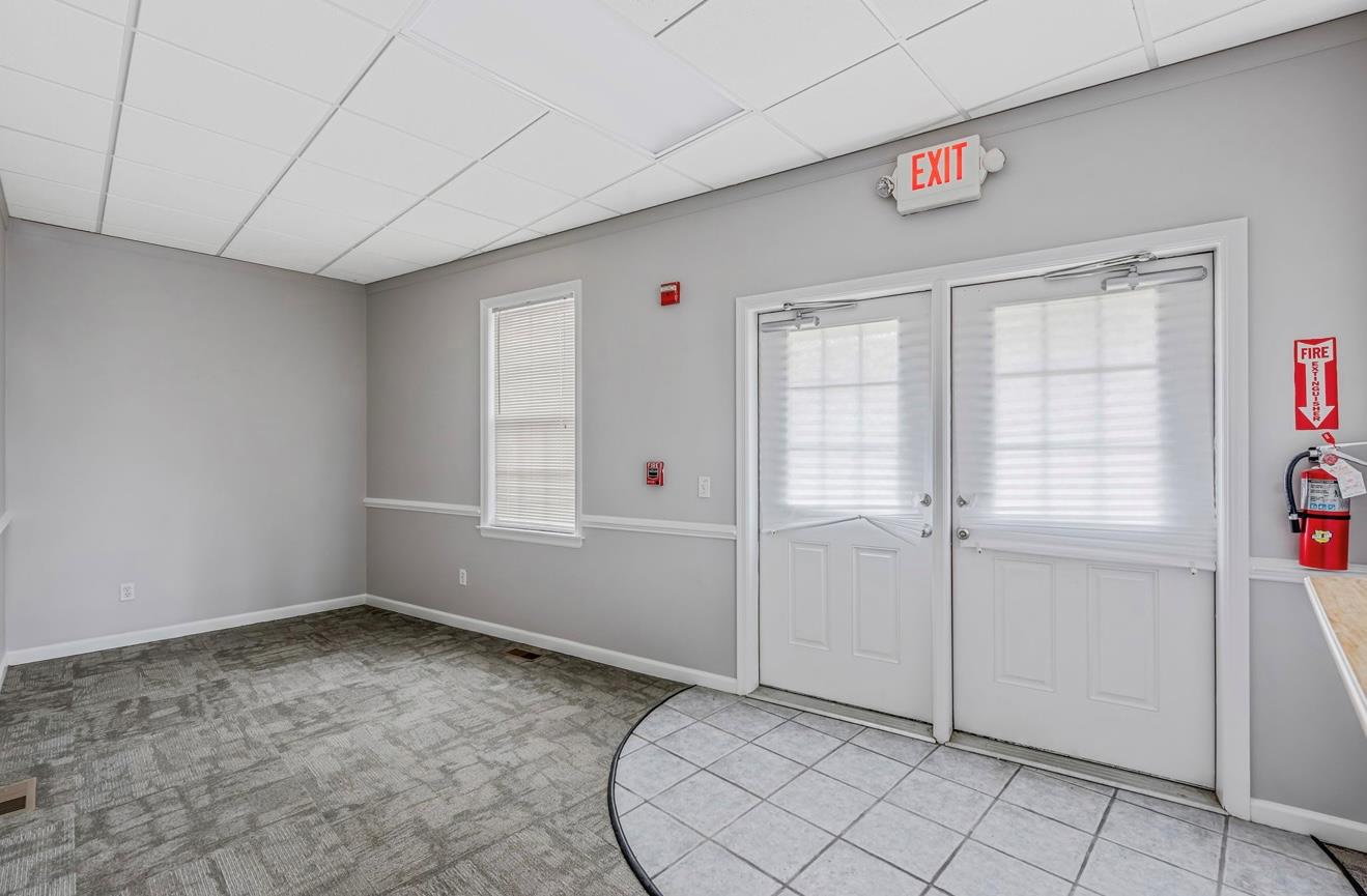 #10 photo, 1360 Montauk, サフォーク郡 Mastic , NY 11950