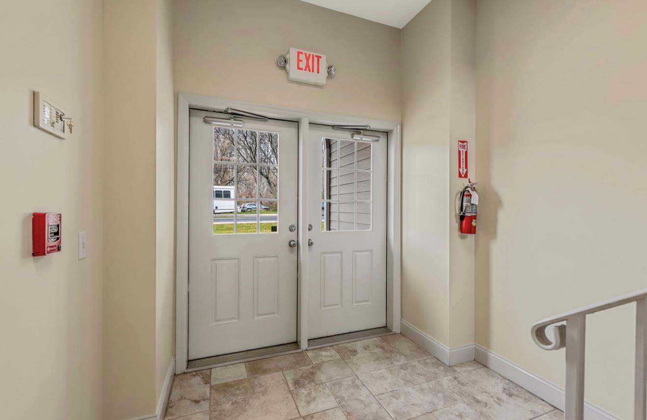 #6 photo, 1360 Montauk, サフォーク郡 Mastic , NY 11950