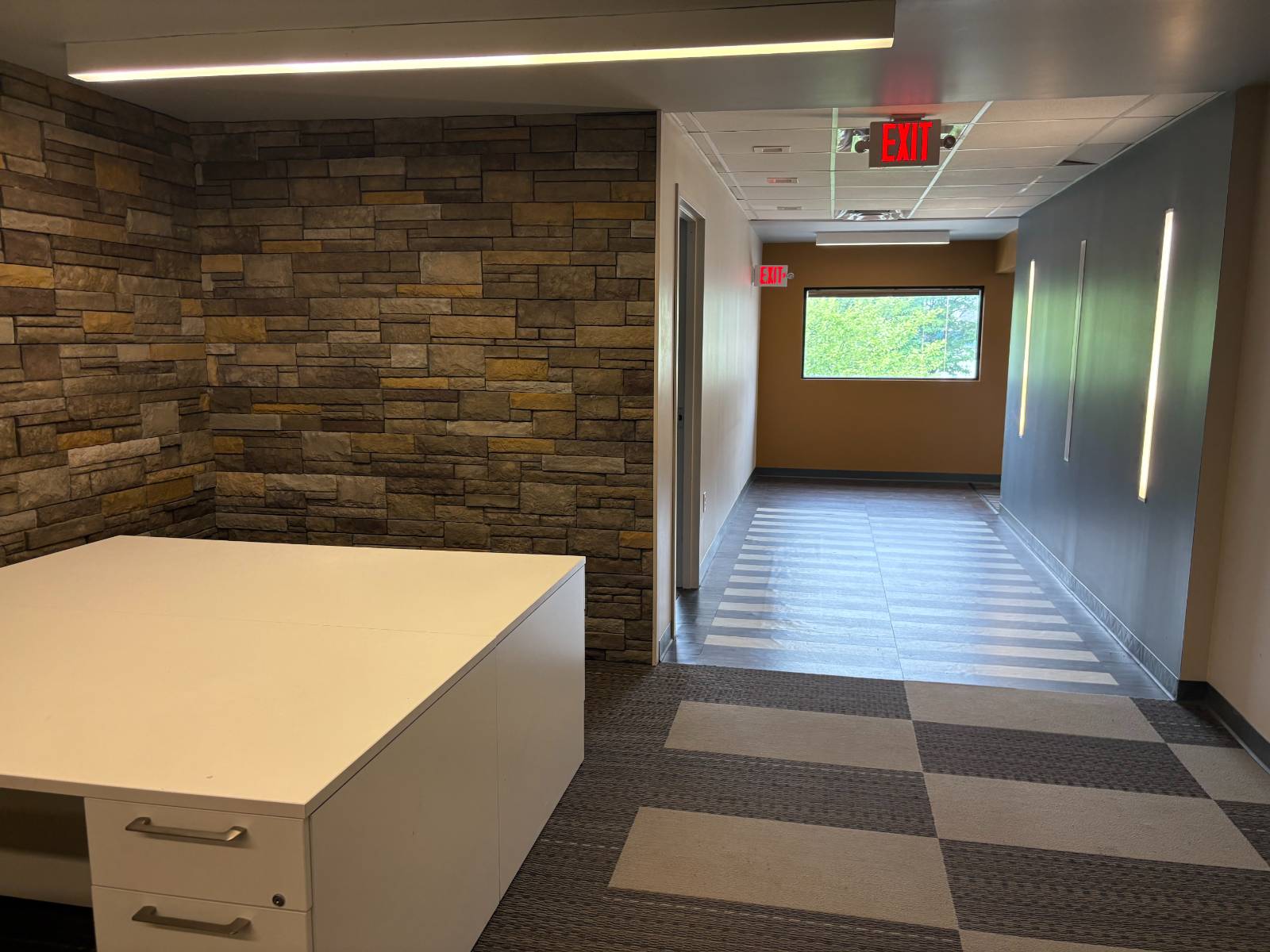 #2 photo, 18 Computer Drive East, Albany , NY 12205