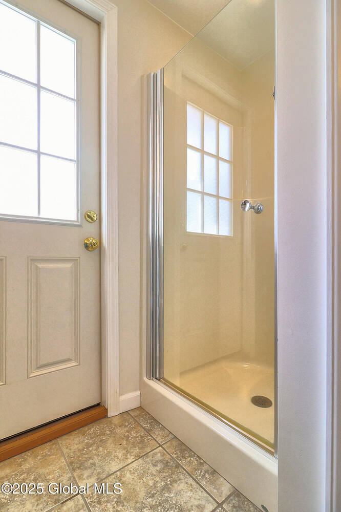 #15 photo, 22 Schaffer Drive, Colonie , NY 12047