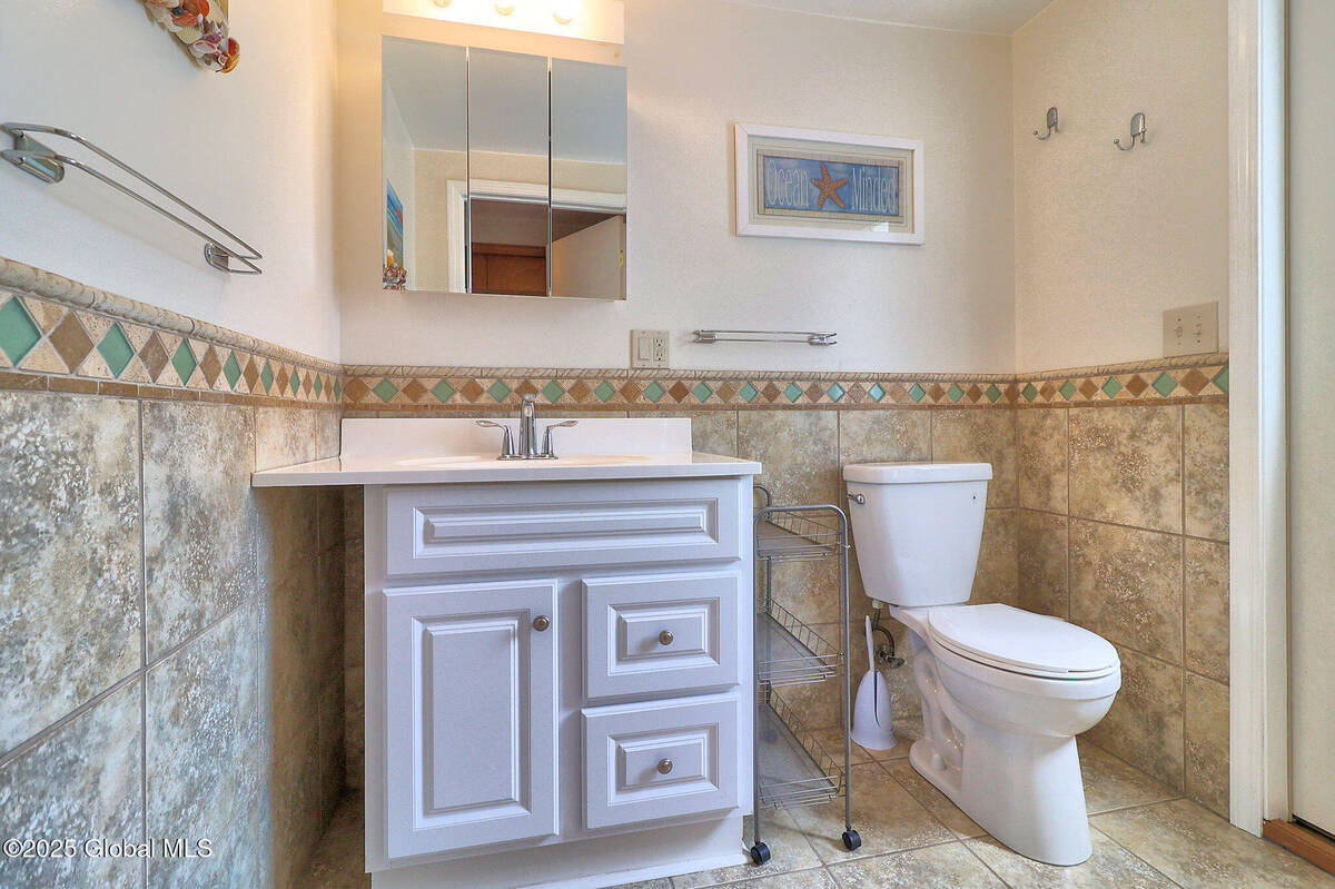 #16 photo, 22 Schaffer Drive, Colonie , NY 12047