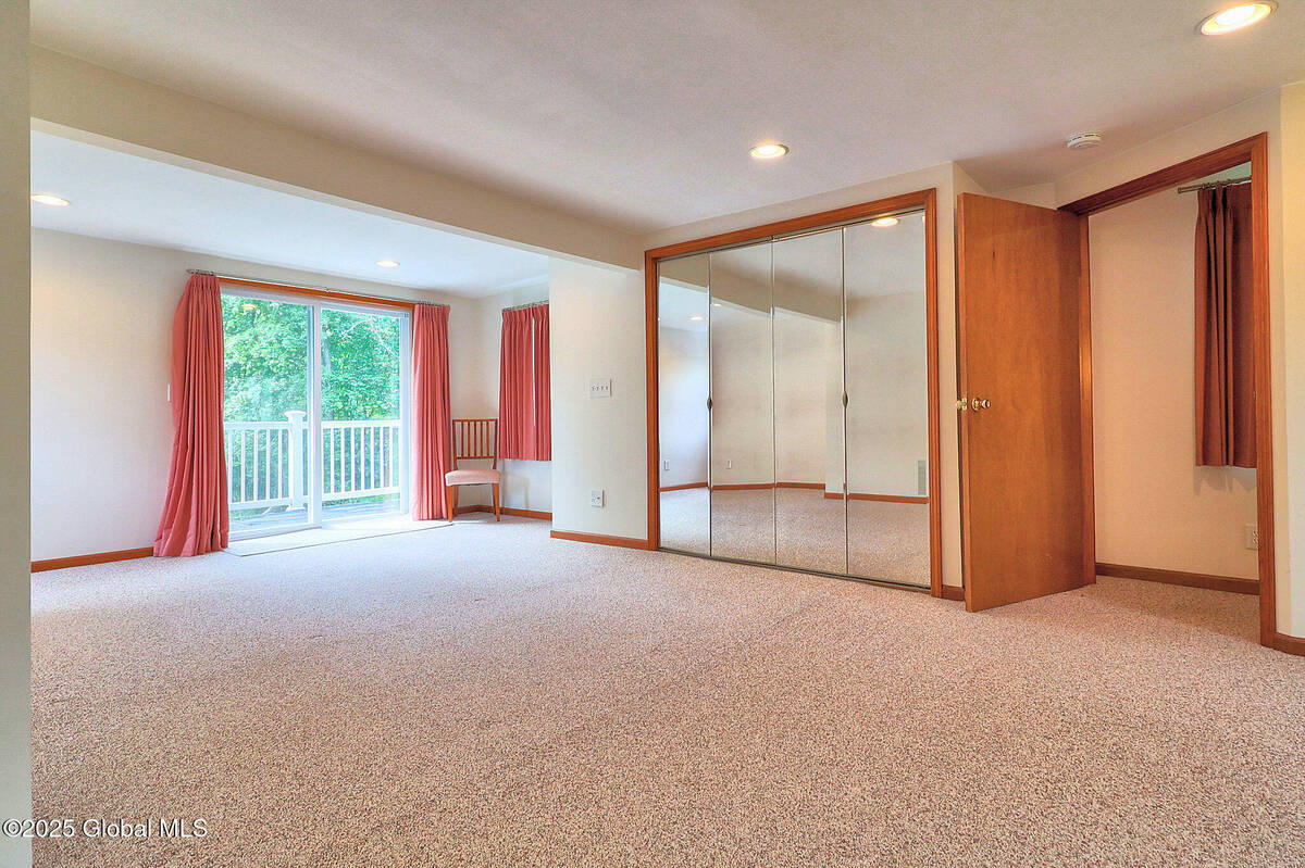 #31 photo, 22 Schaffer Drive, Colonie , NY 12047