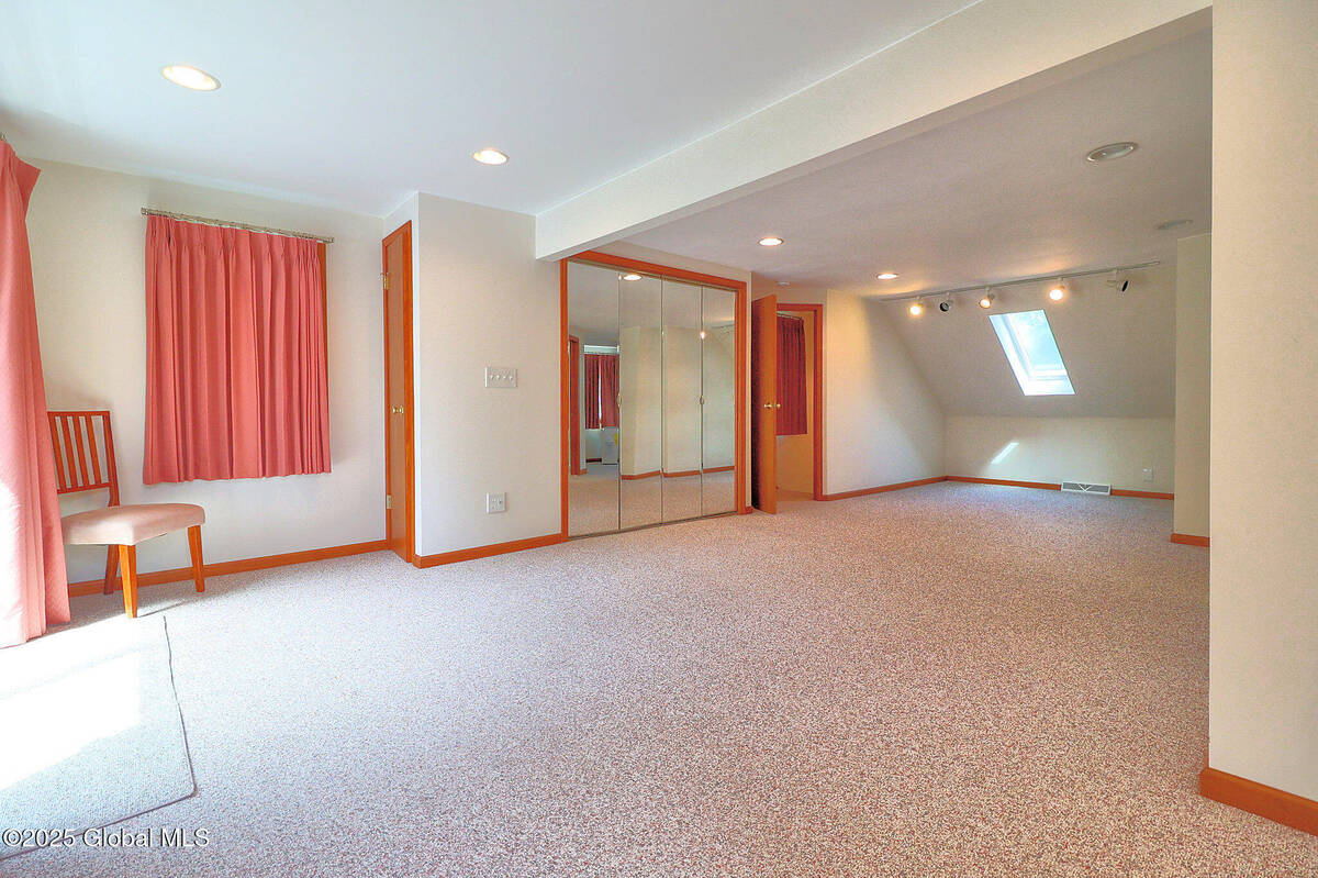 #32 photo, 22 Schaffer Drive, Colonie , NY 12047