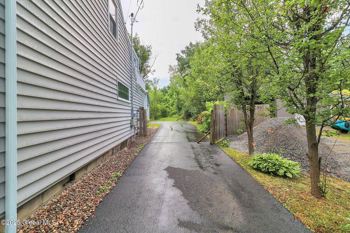 #37 photo, 22 Schaffer Drive, Colonie , NY 12047