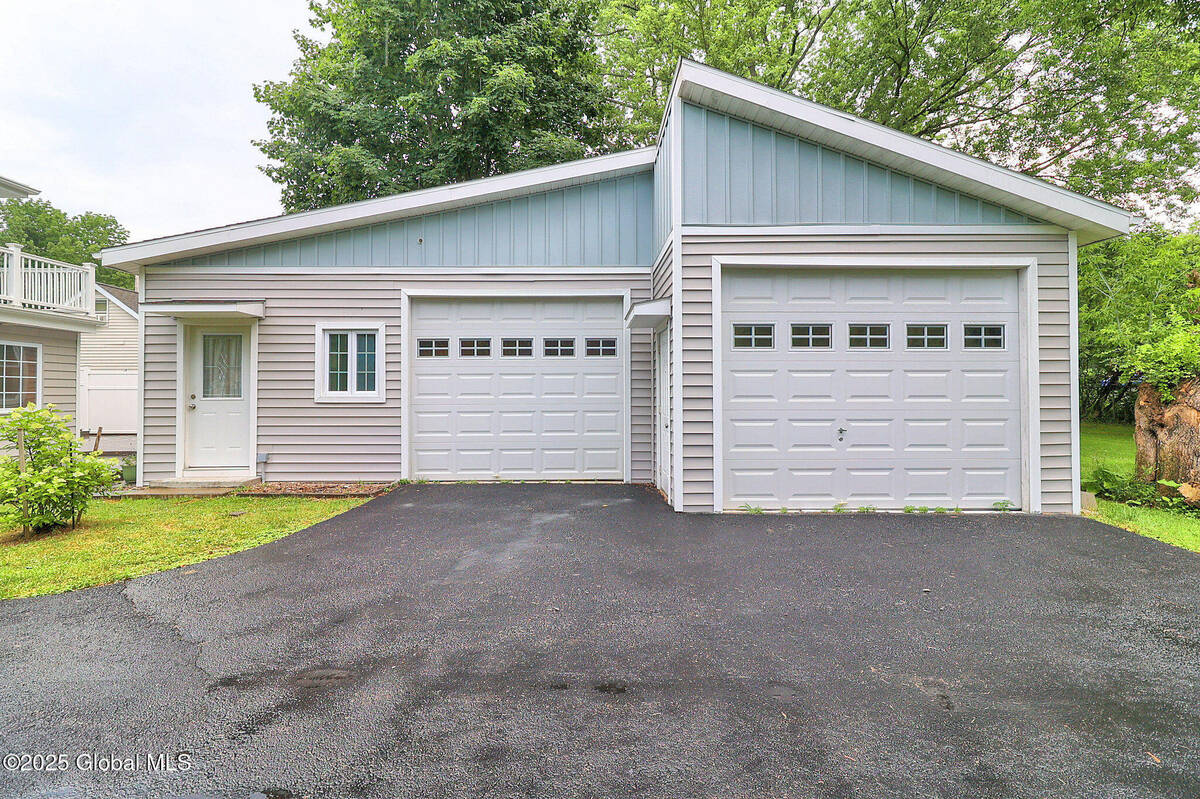 #41 photo, 22 Schaffer Drive, Colonie , NY 12047