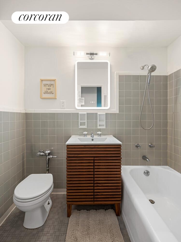 #5 photo, 175 WILLOUGHBY Street, Downtown Brooklyn , NY 11201