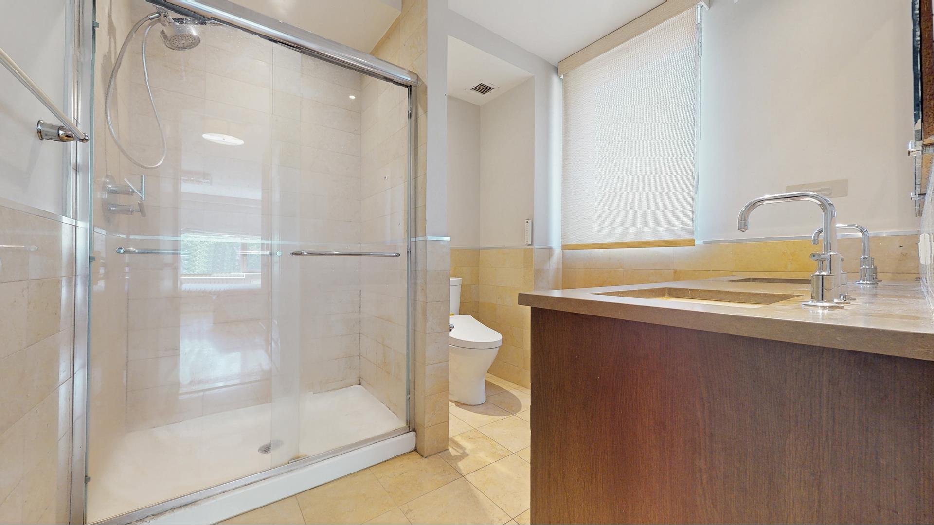 #13 photo, 64-05 YELLOWSTONE Boulevard, クイーンズ区 Forest Hills , NY 11375