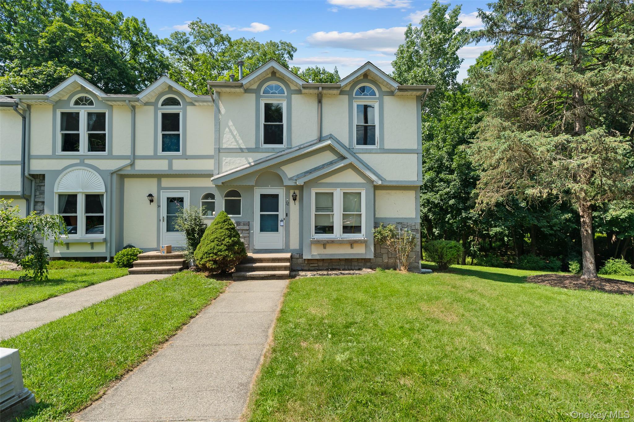 #1 photo, 32 Angela Court, Beacon , NY 12508