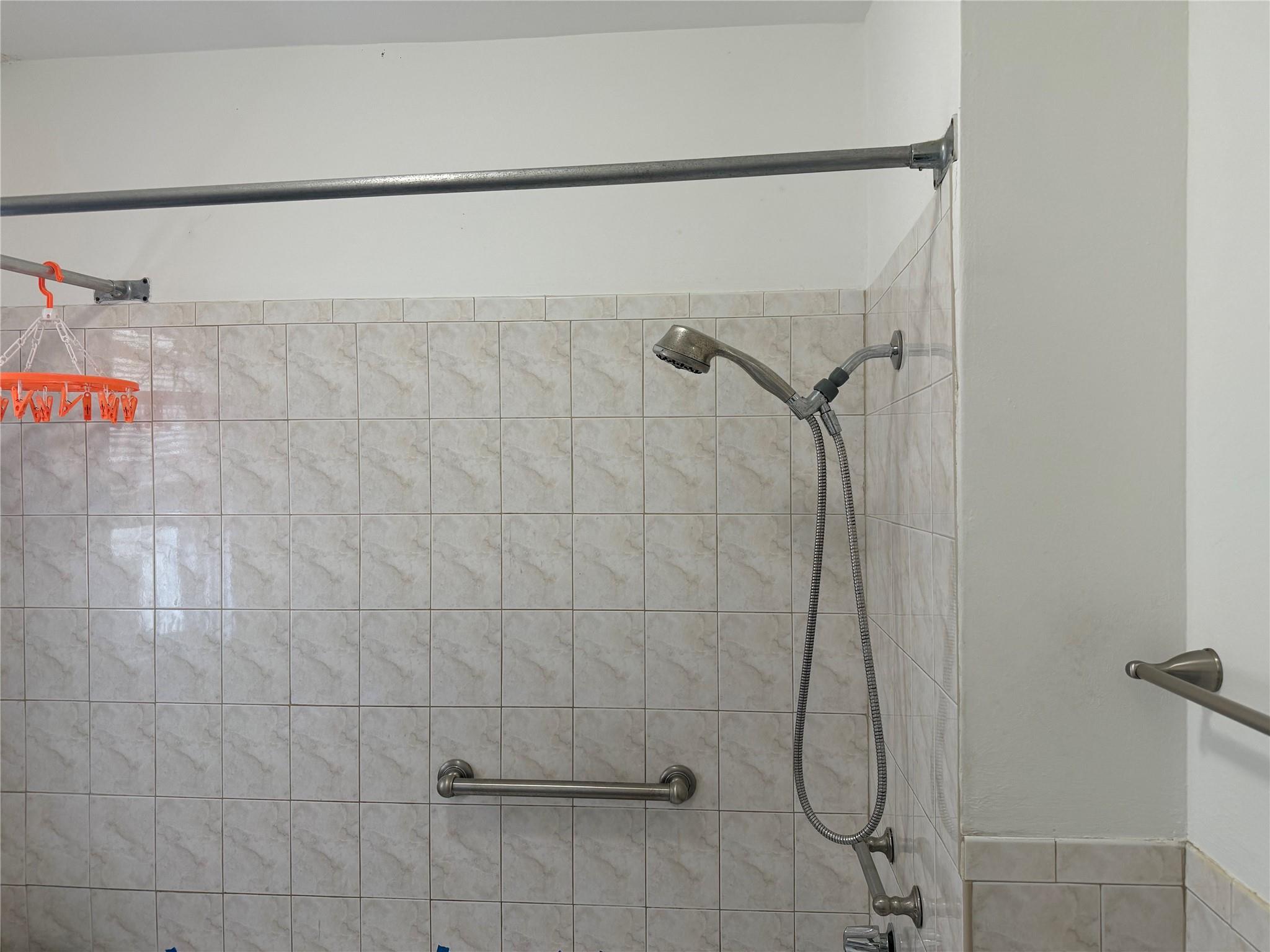 #3 photo, 19022 111th Road, クイーンズ区 Saint Albans , NY 11412