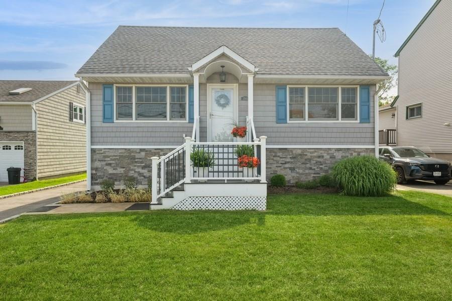 #1 photo, 2543 Bayview Avenue, Wantagh , NY 11793