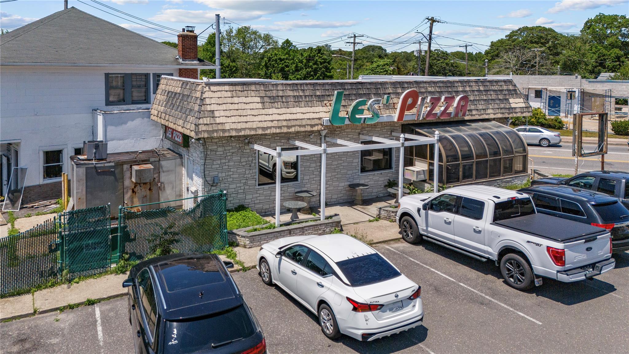 #1 photo, 15 S Country Road, サフォーク郡 East Patchogue , NY 11772