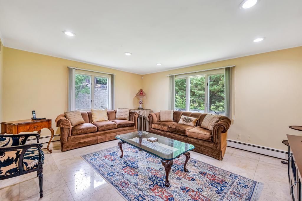 #12 photo, 75 Greenleaf Hill, Great Neck , NY 11023