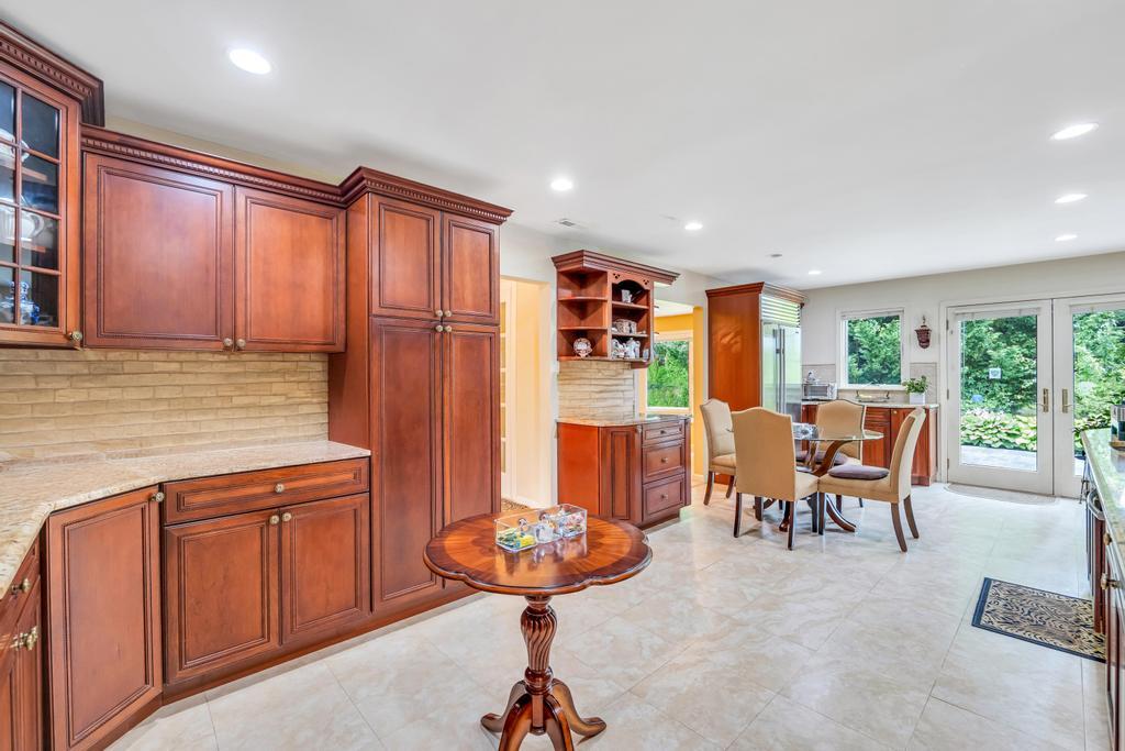 #17 photo, 75 Greenleaf Hill, Great Neck , NY 11023