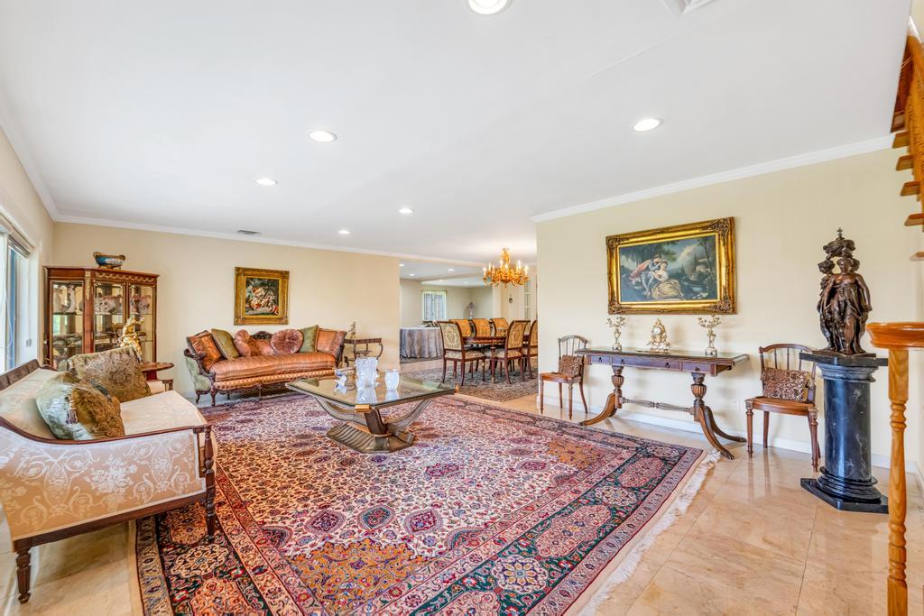 #6 photo, 75 Greenleaf Hill, Great Neck , NY 11023