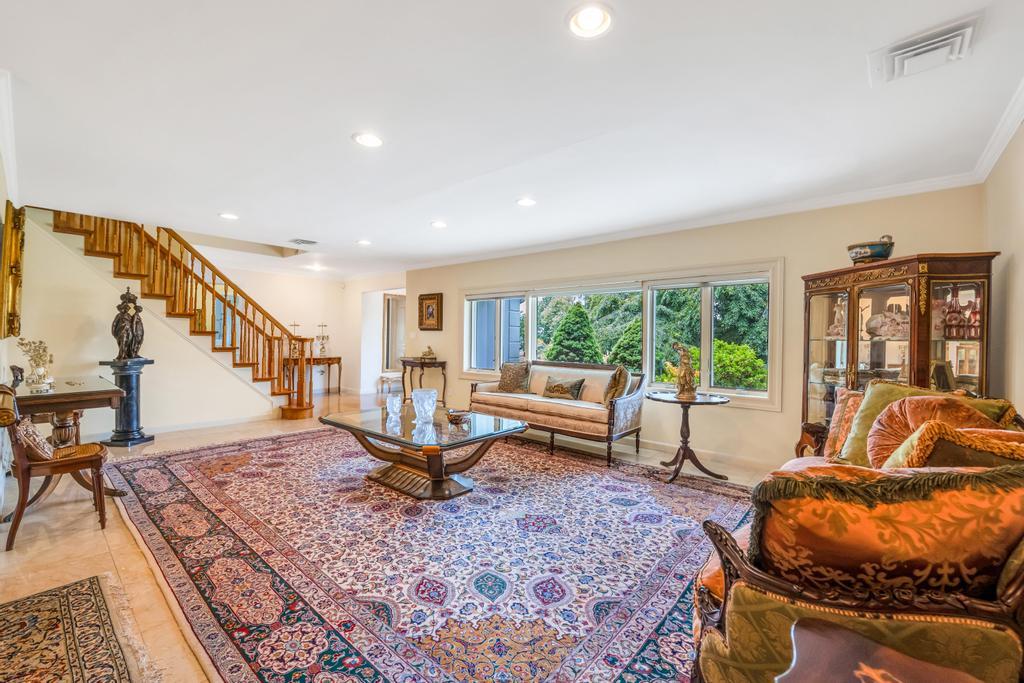 #8 photo, 75 Greenleaf Hill, Great Neck , NY 11023