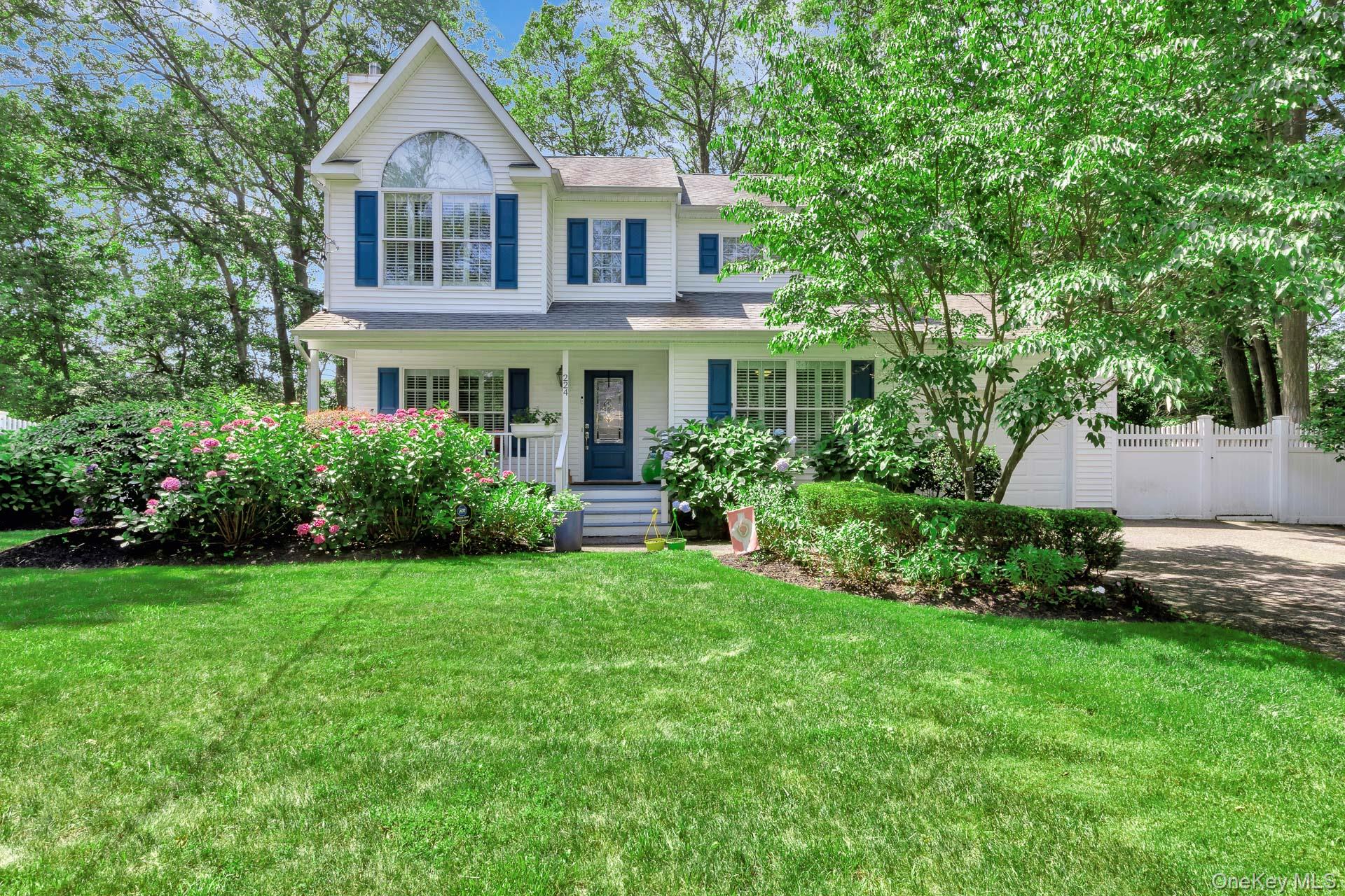 #1 photo, 224 Moriches Middle Island Road, 東長島 Shirley , NY 11967