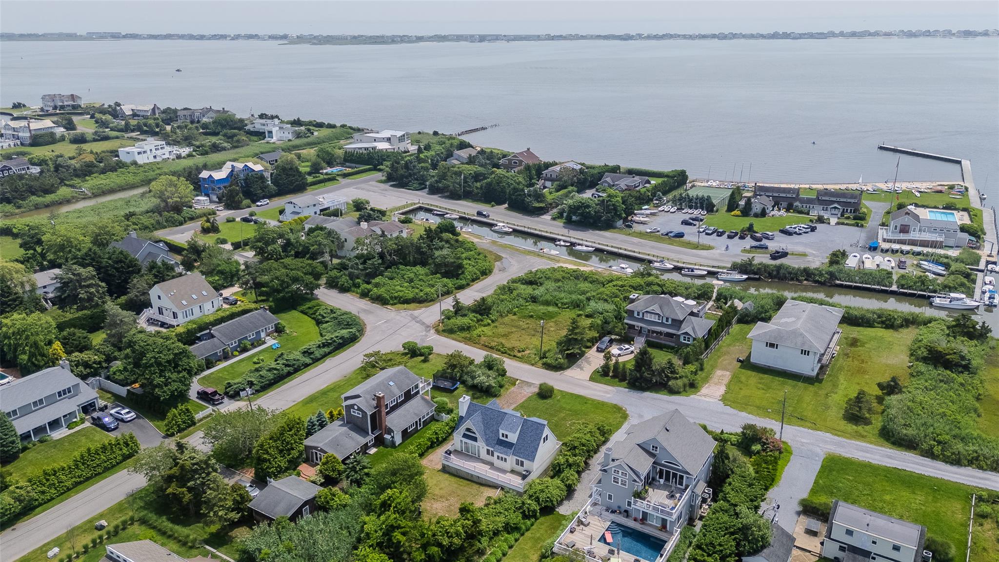 #19 photo, 10 Bayview Road, Remsenburg , NY 11960