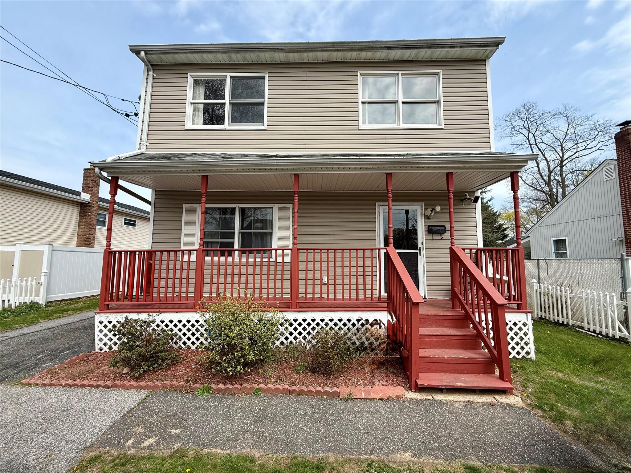 #1 photo, 13 Hilltop Lane, 東長島 Wheatley Heights , NY 11798