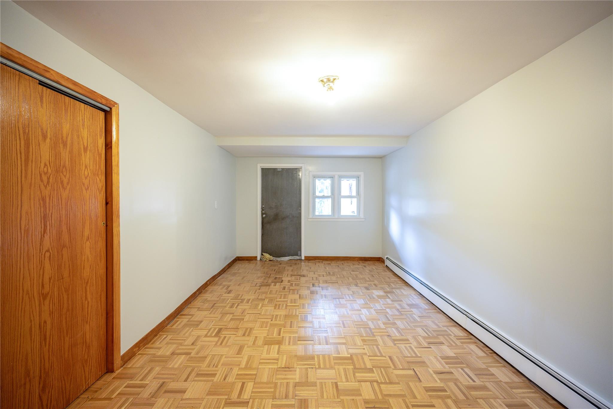 #12 photo, 59-38 Xenia Street, クイーンズ区 Corona , NY 11368