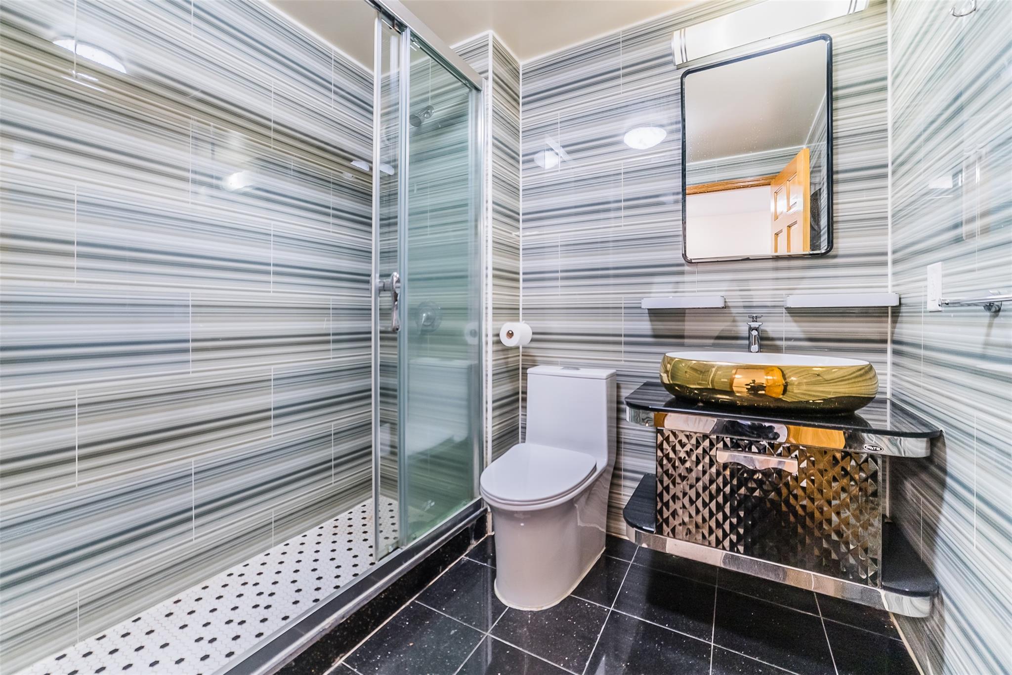 #8 photo, 31-47 137th Street, クイーンズ区 Flushing , NY 11354